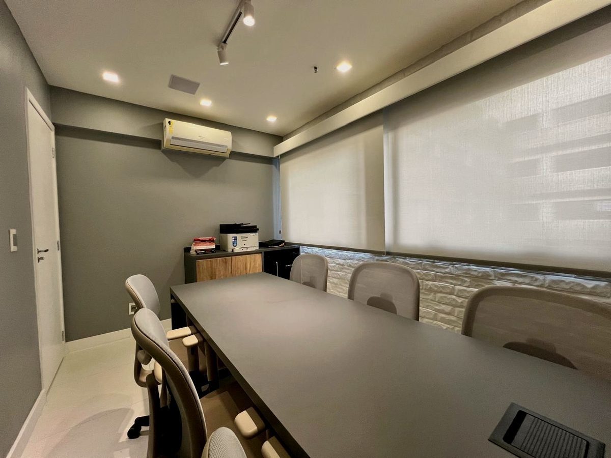 Sala de reunião do escritório na Barra da Tijuca